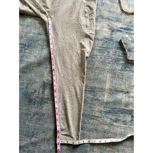 Beyond Yoga X Peloton Light Heathered Gray Purple Cropped High Rise Leggings M - Picture 6 of 6